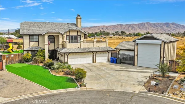 $630,000 | 11665 Winterhawk Way, Apple Valley, CA 92308