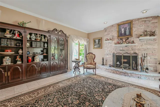 $2,450,000 | 1537 Laurel Hollow Road, Syosset, NY 11791