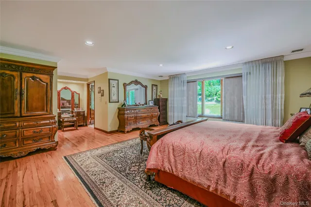 $2,450,000 | 1537 Laurel Hollow Road, Syosset, NY 11791