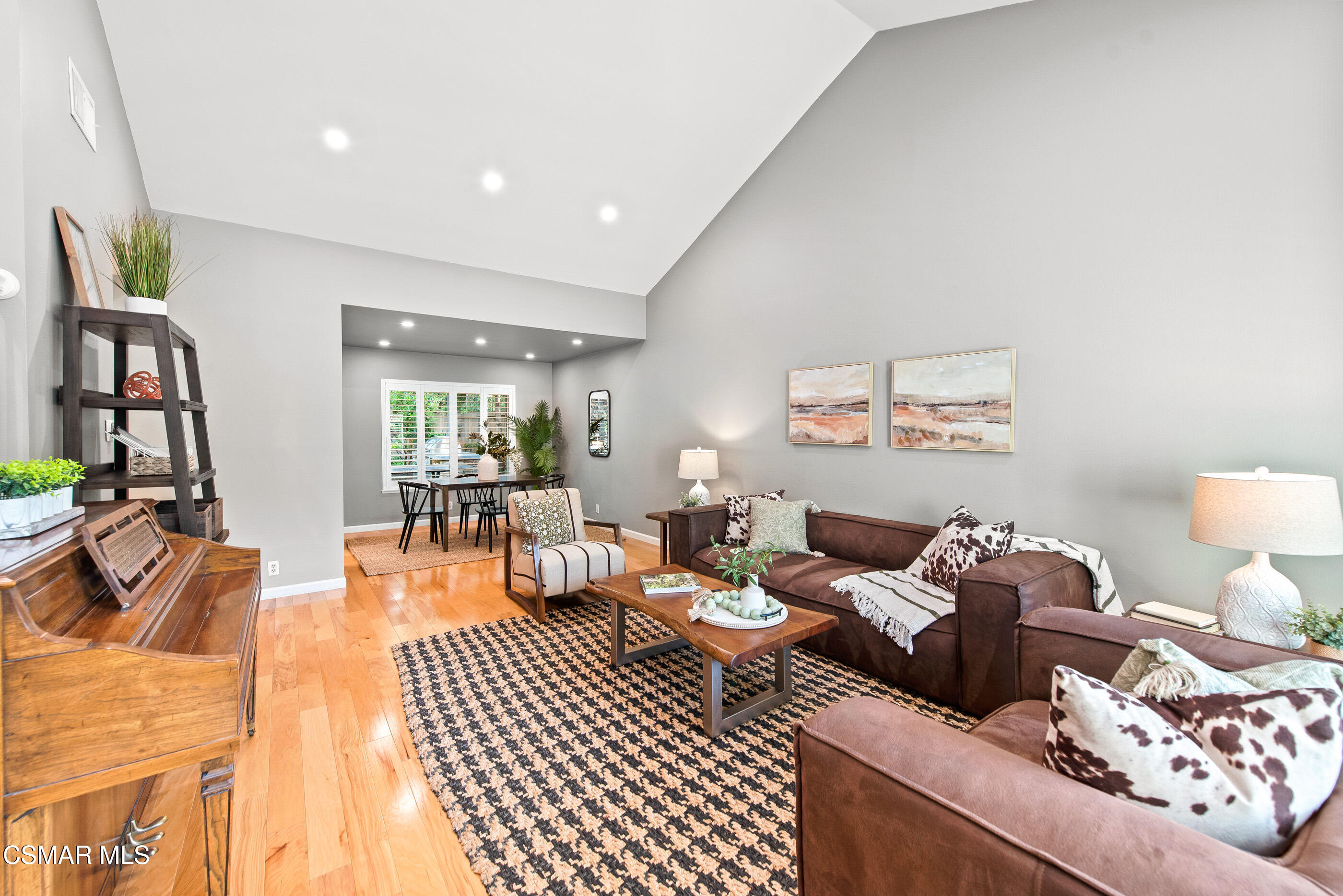 6804 Eaglehaven Lane Oak Park, CA 91377 - Photo 14 of 45 6804 Eaglehaven Ln Oak Park-5