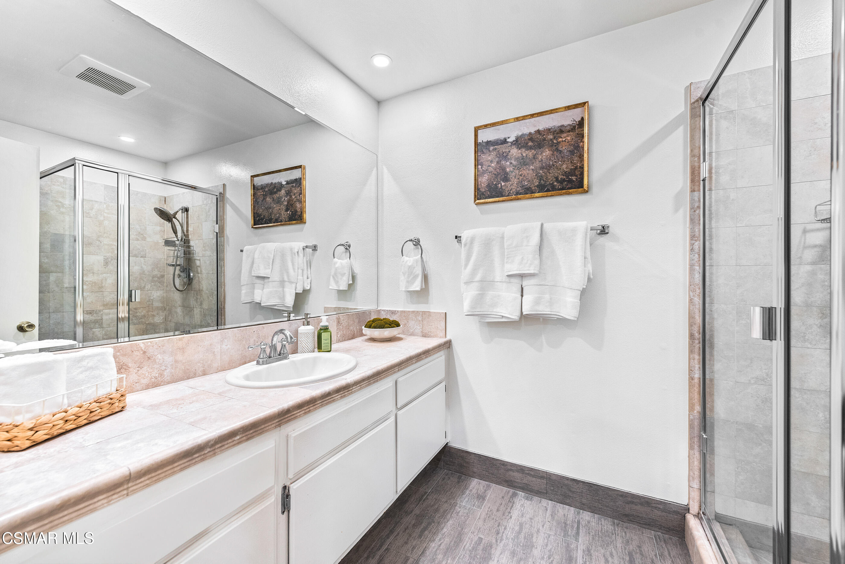 6804 Eaglehaven Lane Oak Park, CA 91377 - Photo 24 of 45 6804 Eaglehaven Ln Oak Park-27