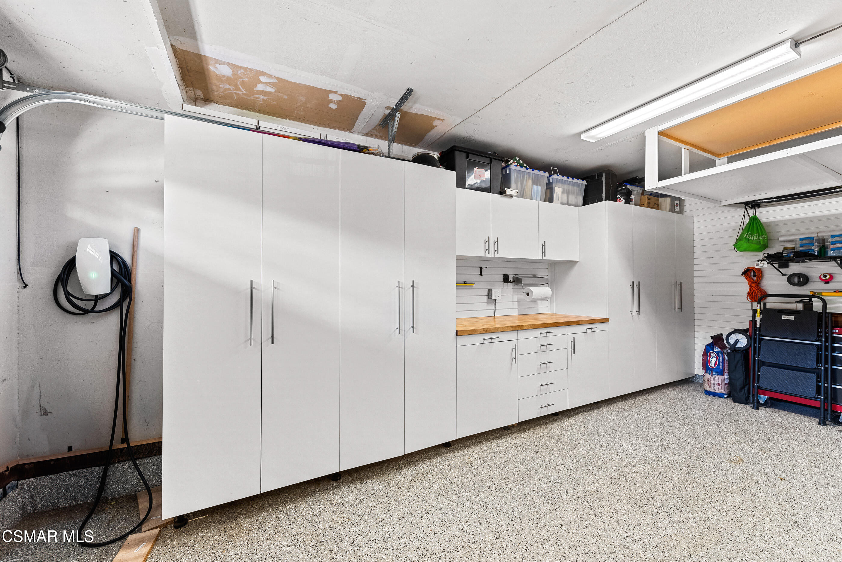 6804 Eaglehaven Lane Oak Park, CA 91377 - Photo 27 of 45 6804 Eaglehaven Ln Oak Park-30