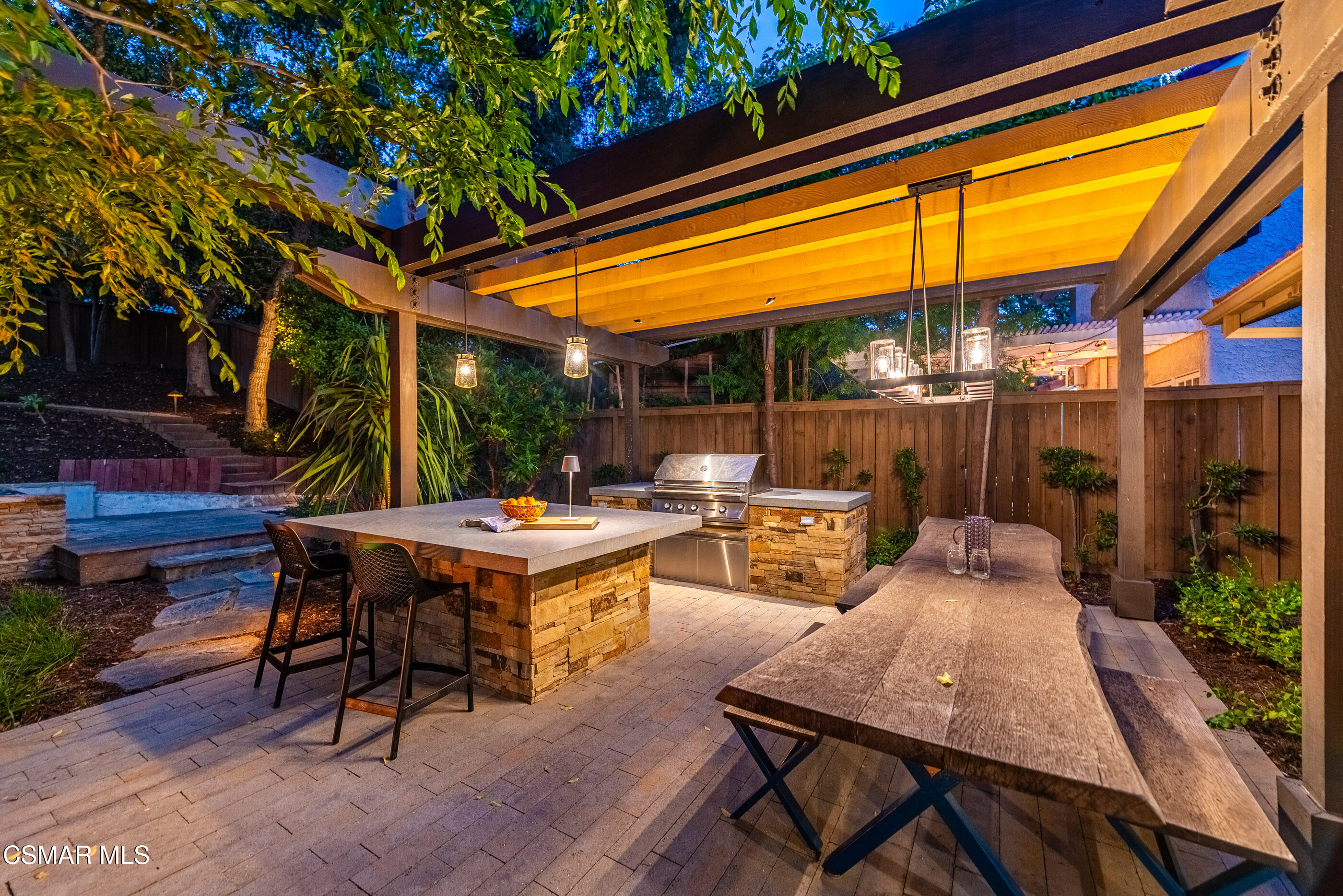 6804 Eaglehaven Lane Oak Park, CA 91377 - Photo 3 of 45 6804 Eaglehaven Ln Oak Park-107