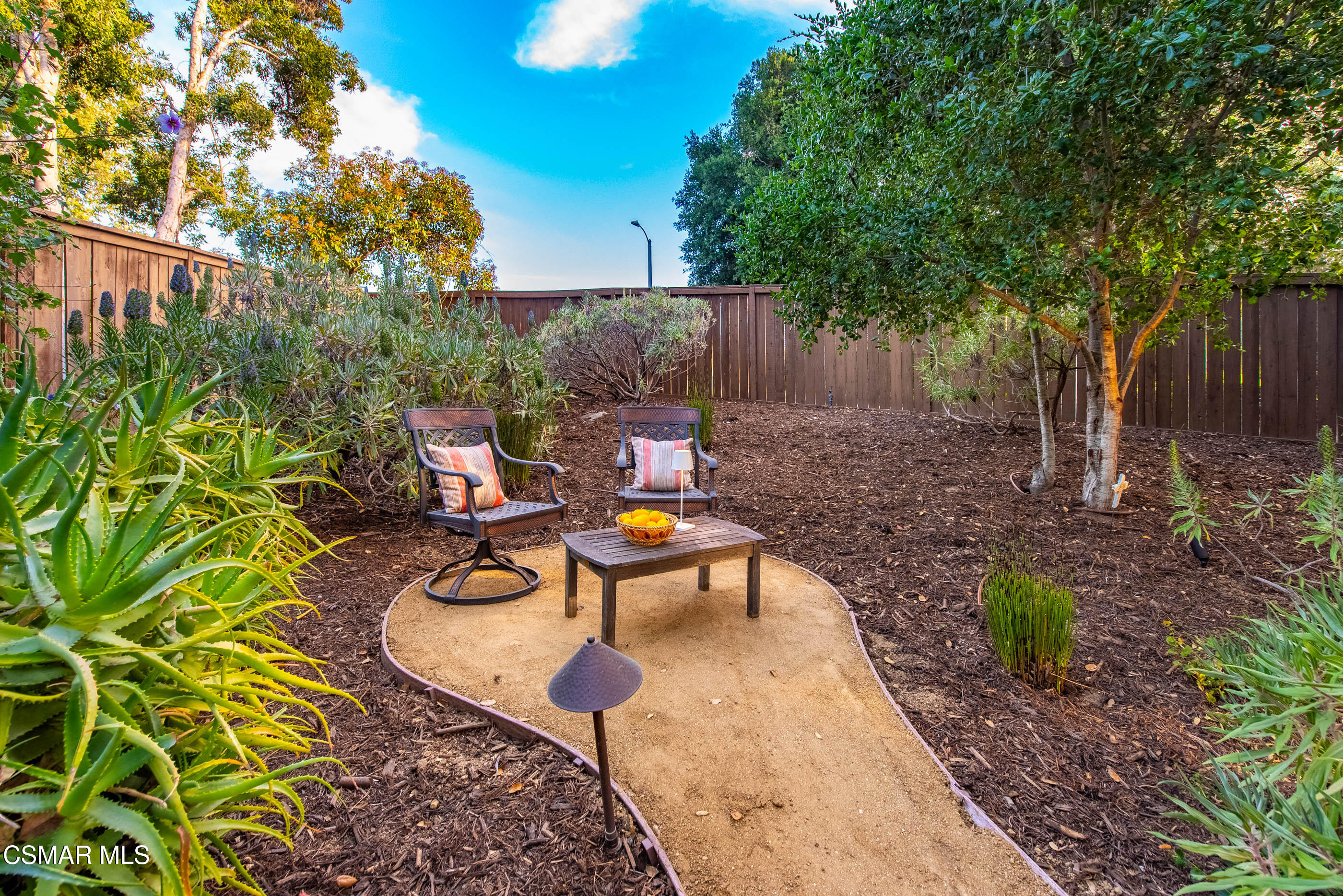 6804 Eaglehaven Lane Oak Park, CA 91377 - Photo 33 of 45 6804 Eaglehaven Ln Oak Park-43