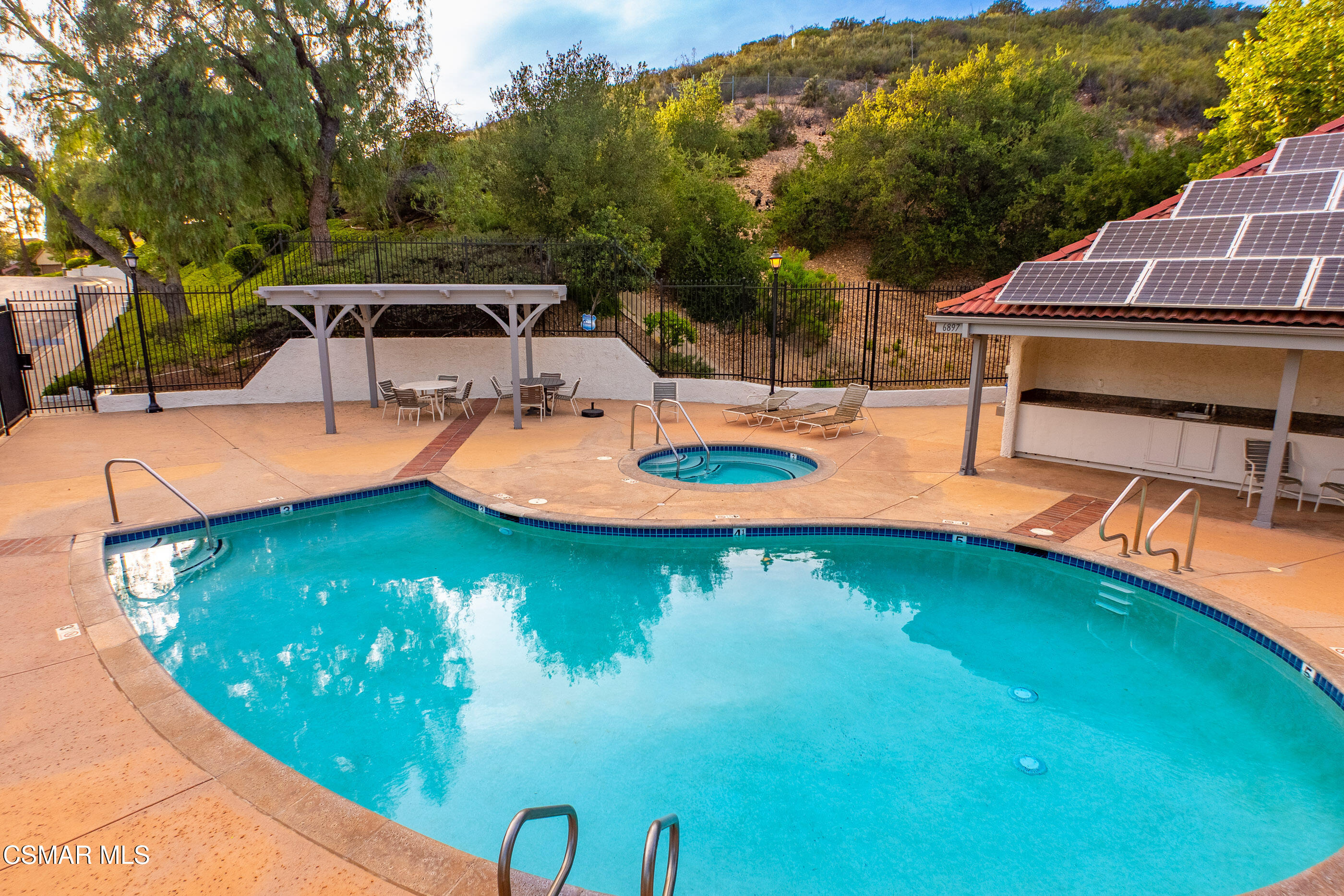 6804 Eaglehaven Lane Oak Park, CA 91377 - Photo 41 of 45 6804 Eaglehaven Ln Oak Park-49