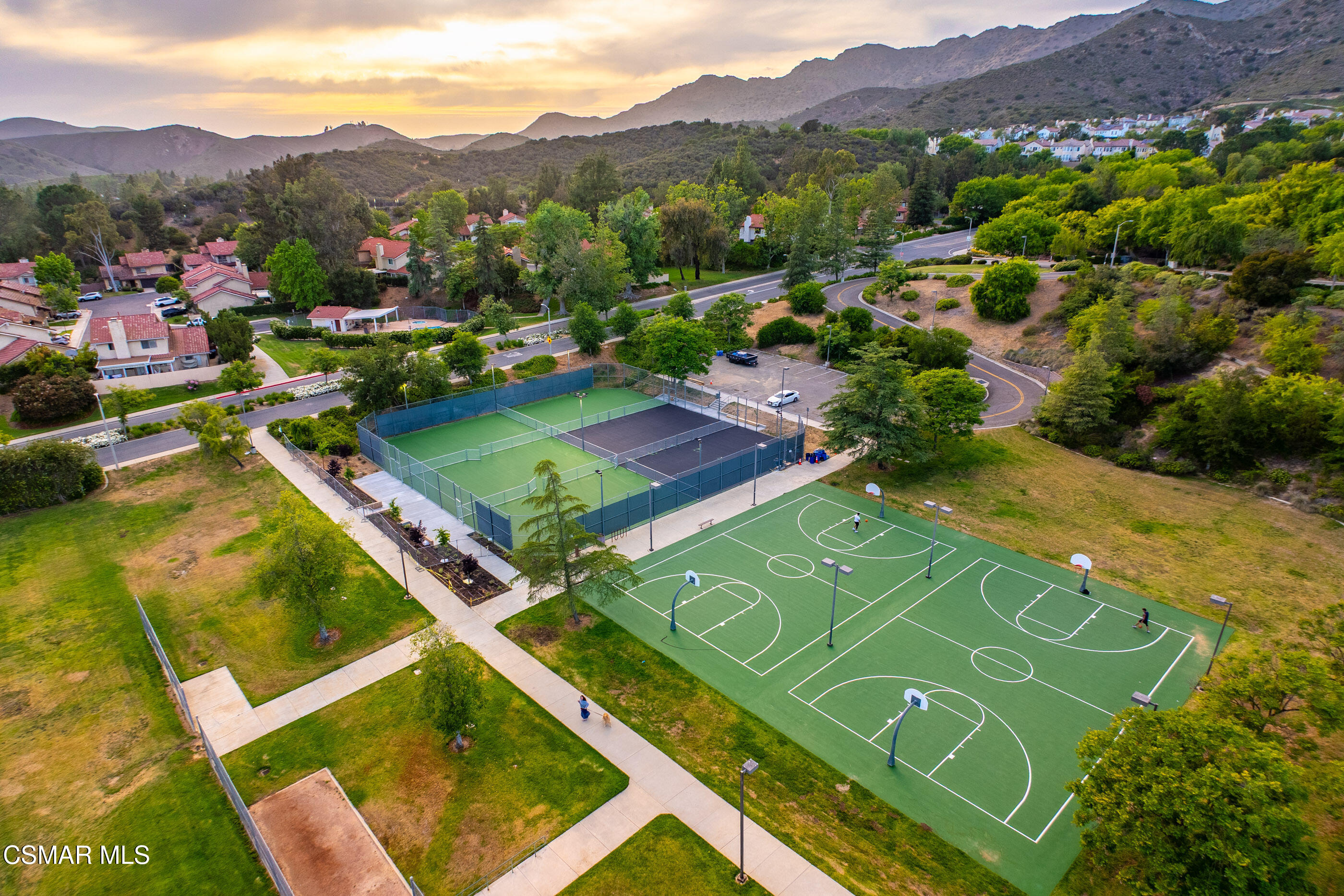 6804 Eaglehaven Lane Oak Park, CA 91377 - Photo 43 of 45 6804 Eaglehaven Ln Oak Park-56