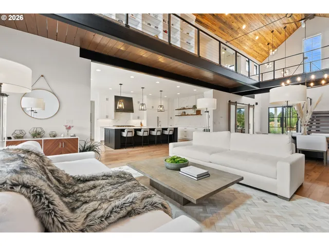 $6,250,000 | 22280 Southwest Stafford Road, Tualatin, OR 97062