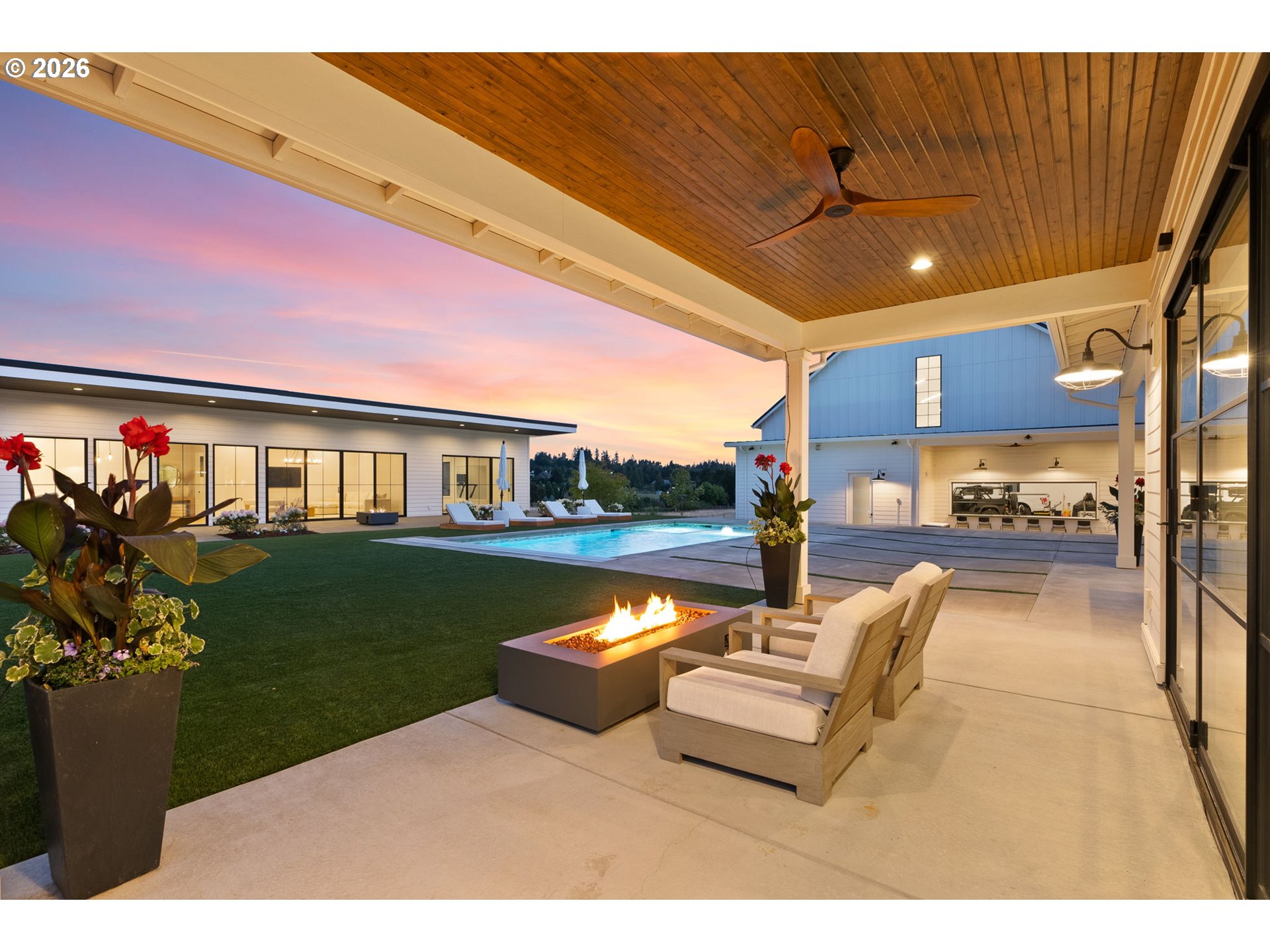 22280 Southwest Stafford Road Tualatin, OR 97062 - Photo 4 of 48