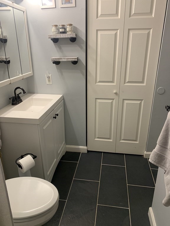 2001 Franklin Crossing Road, Unit 1 Franklin, MA 02038 - Photo 6 of 10 Gallery Image 6