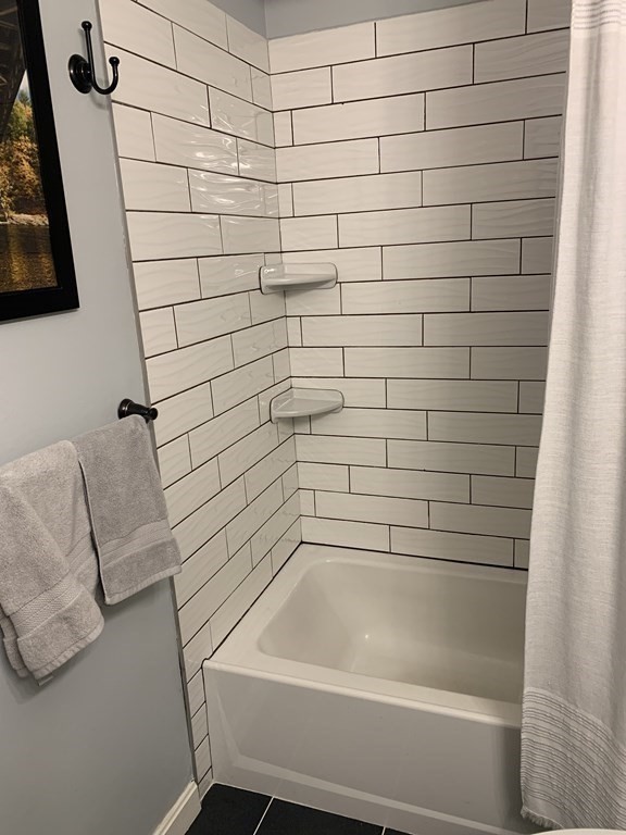 2001 Franklin Crossing Road, Unit 1 Franklin, MA 02038 - Photo 7 of 10 Gallery Image 7