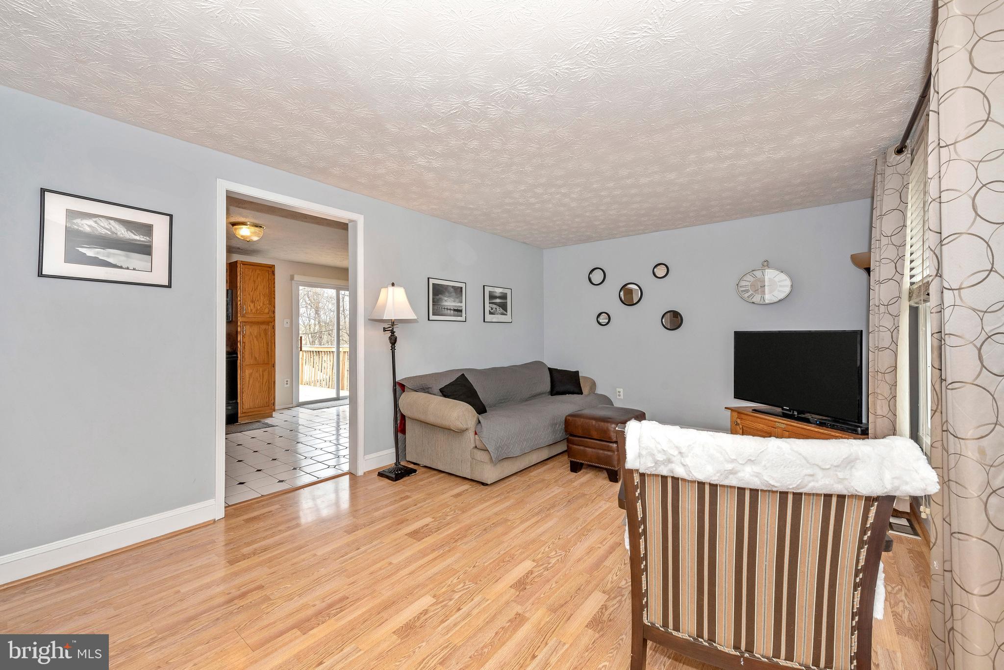 509 Northview Road Mount Airy, MD 21771 - Photo 3 of 29 Living room with nice flooring!
