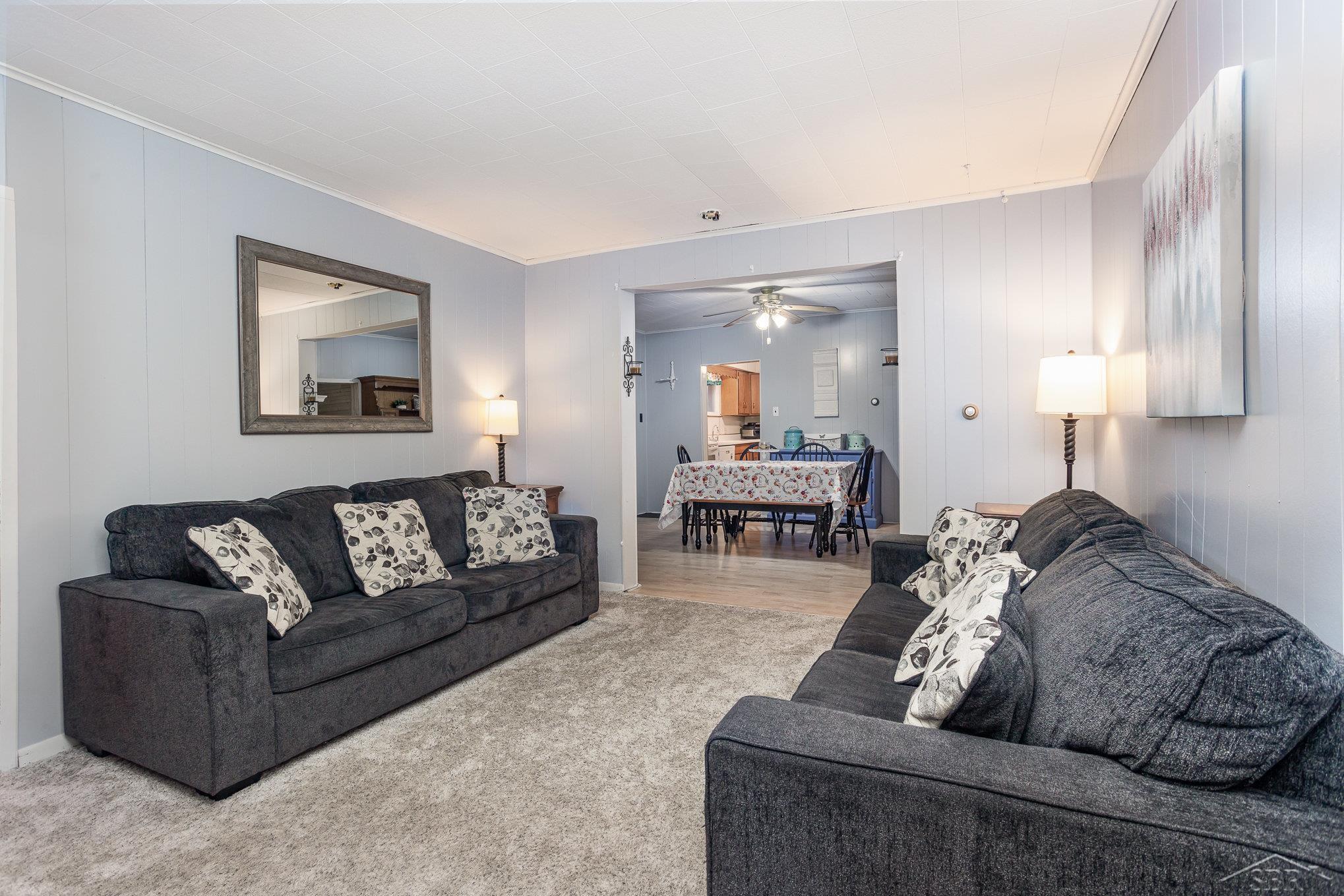 1317 18th Street Bay City, MI 48708 - Photo 4 of 30 50161259-b68bbb02-e313-4510-9d61-dbe90fbdef96.JPG