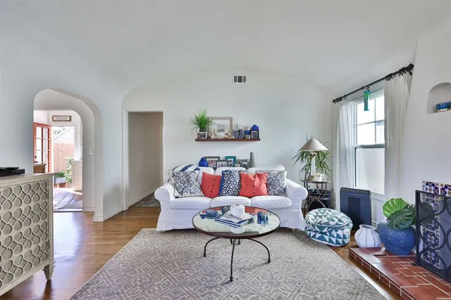 $6,000 | 408 5th Street, Coronado, CA 92118