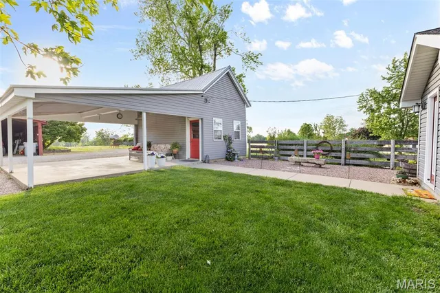 $429,000 | 5704 Feezer Road, Farmington, MO 63640