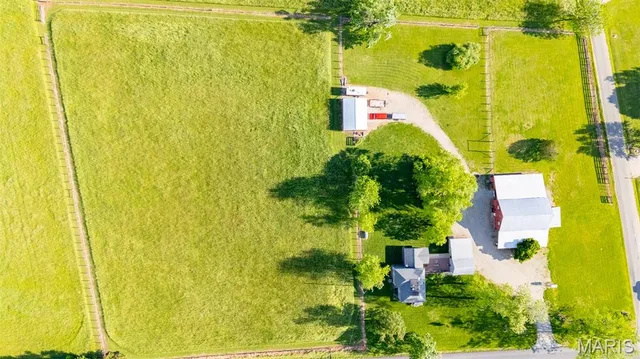 $429,000 | 5704 Feezer Road, Farmington, MO 63640