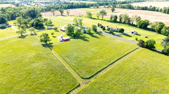 $429,000 | 5704 Feezer Road, Farmington, MO 63640