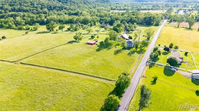 $429,000 | 5704 Feezer Road, Farmington, MO 63640