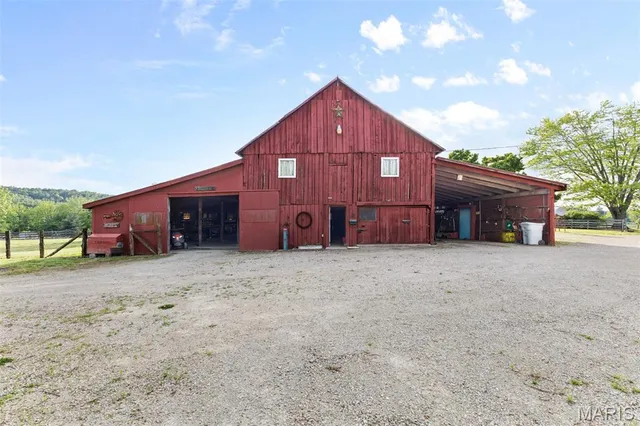 $429,000 | 5704 Feezer Road, Farmington, MO 63640