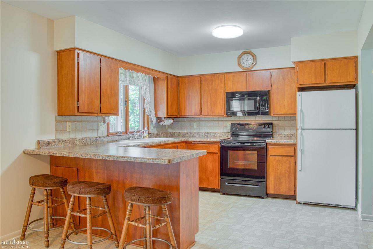 6700 South Byron Road Durand, MI 48429 - Photo 5 of 27 50082896-4.JPG