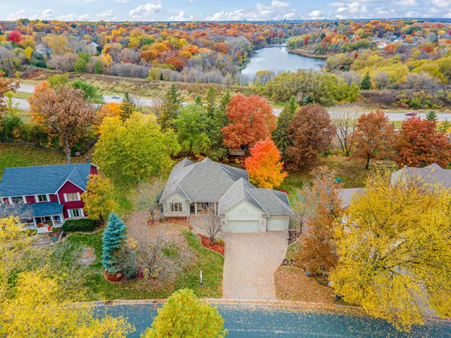 $545,000 | 1497 Kings Wood Road, Eagan, MN 55122