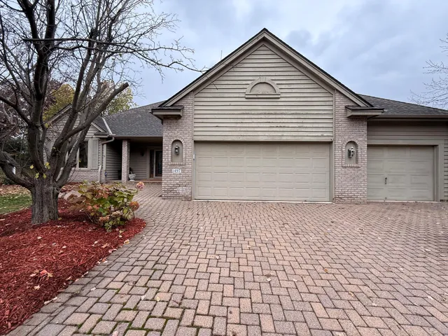 $545,000 | 1497 Kings Wood Road, Eagan, MN 55122