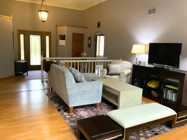 $545,000 | 1497 Kings Wood Road, Eagan, MN 55122