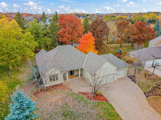 $545,000 | 1497 Kings Wood Road, Eagan, MN 55122