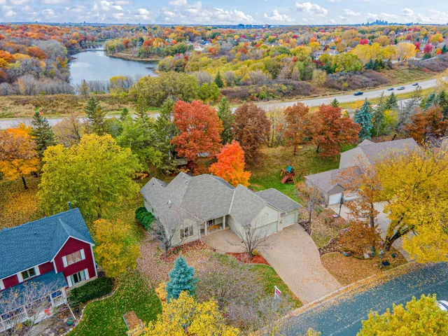 $545,000 | 1497 Kings Wood Road, Eagan, MN 55122