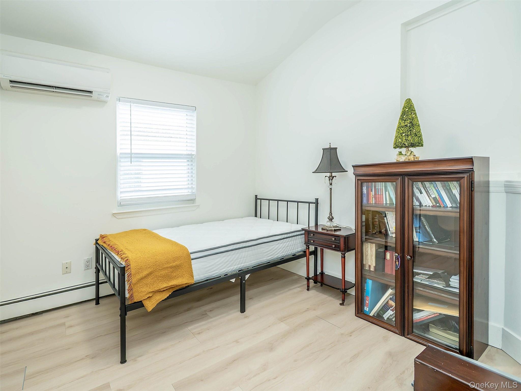 37 Dunwood Road, Unit B Port Washington, NY 11050 - Photo 16 of 27