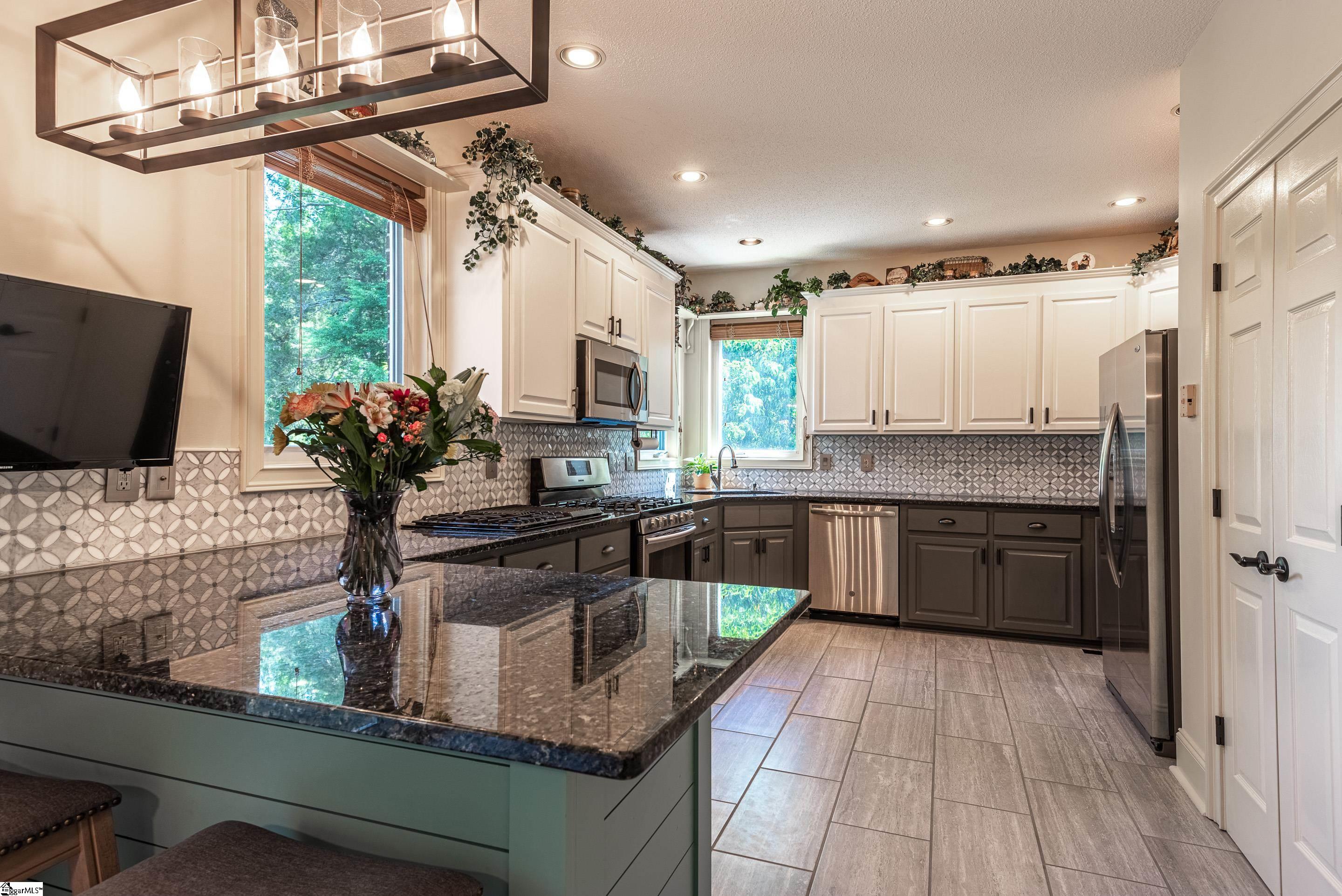 401 Devon Way Anderson, SC 29621 - Photo 7 of 36
