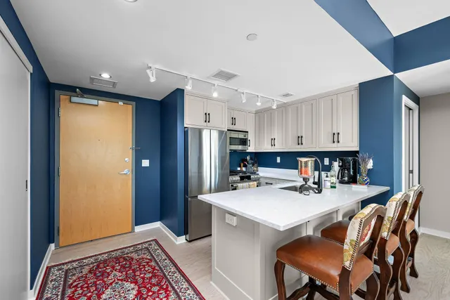 $345,000 | 8161 33rd Avenue South, Unit 508, Bloomington, MN 55425