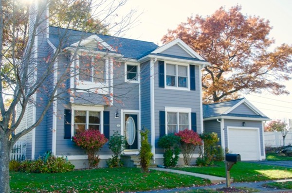46 Nells Pond Road Lynn, MA 01904 - Photo 1 of 28 Gallery Image 1