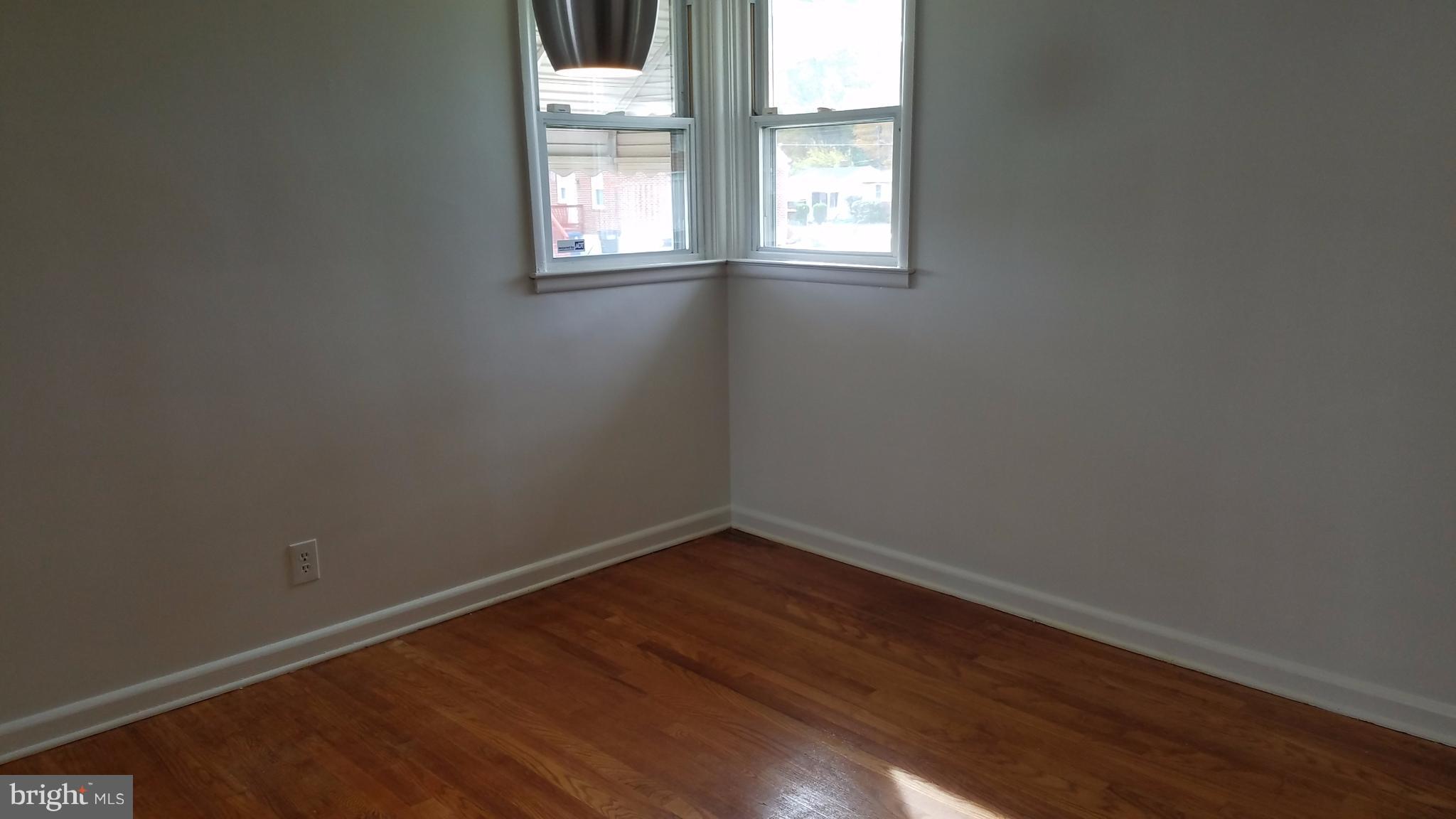 3202 Fairview Road Baltimore, MD 21207 - Photo 9 of 25 Dining Room