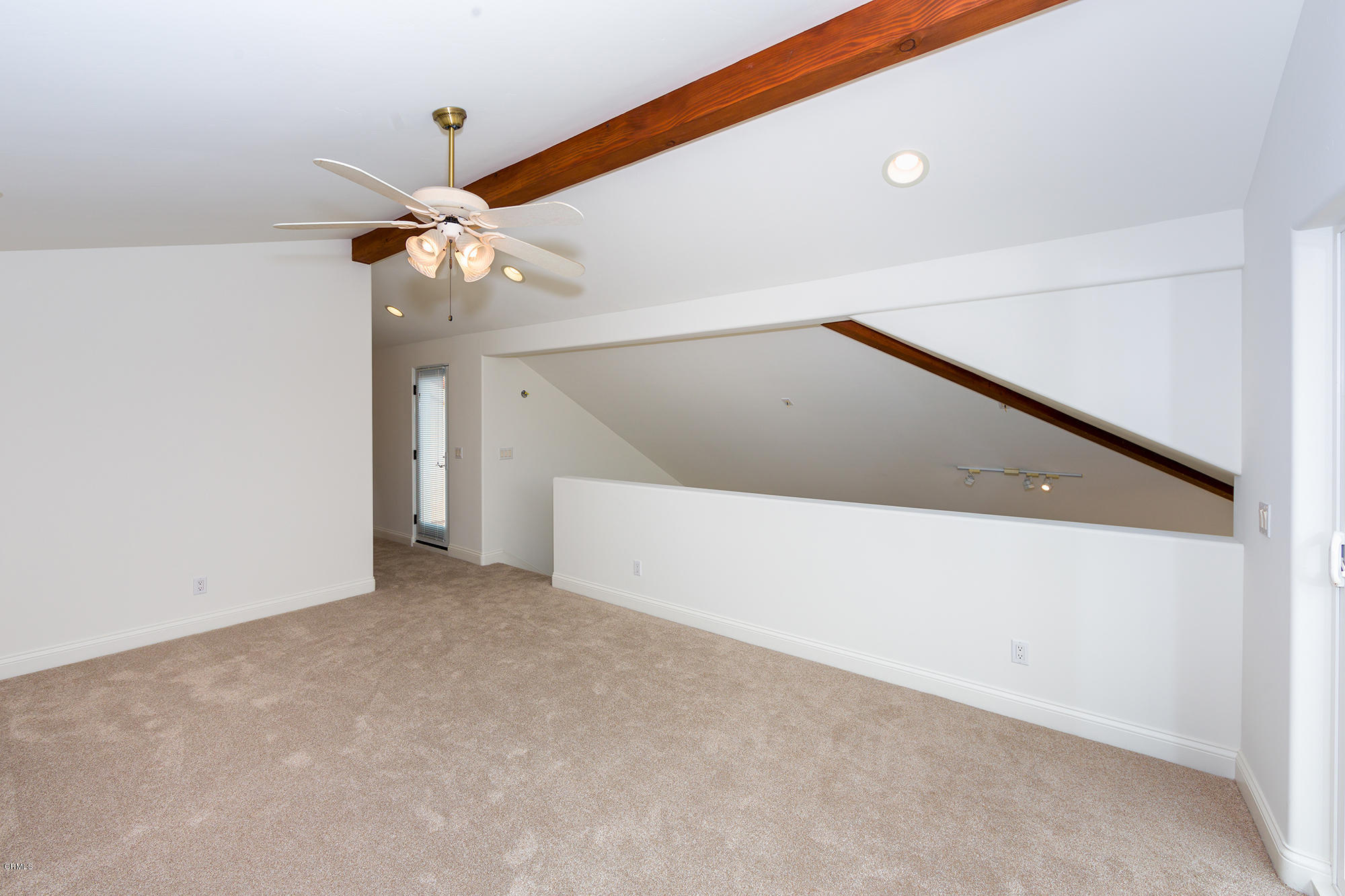 280 Hollywood Boulevard Oxnard, CA 93035 - Photo 11 of 36 262