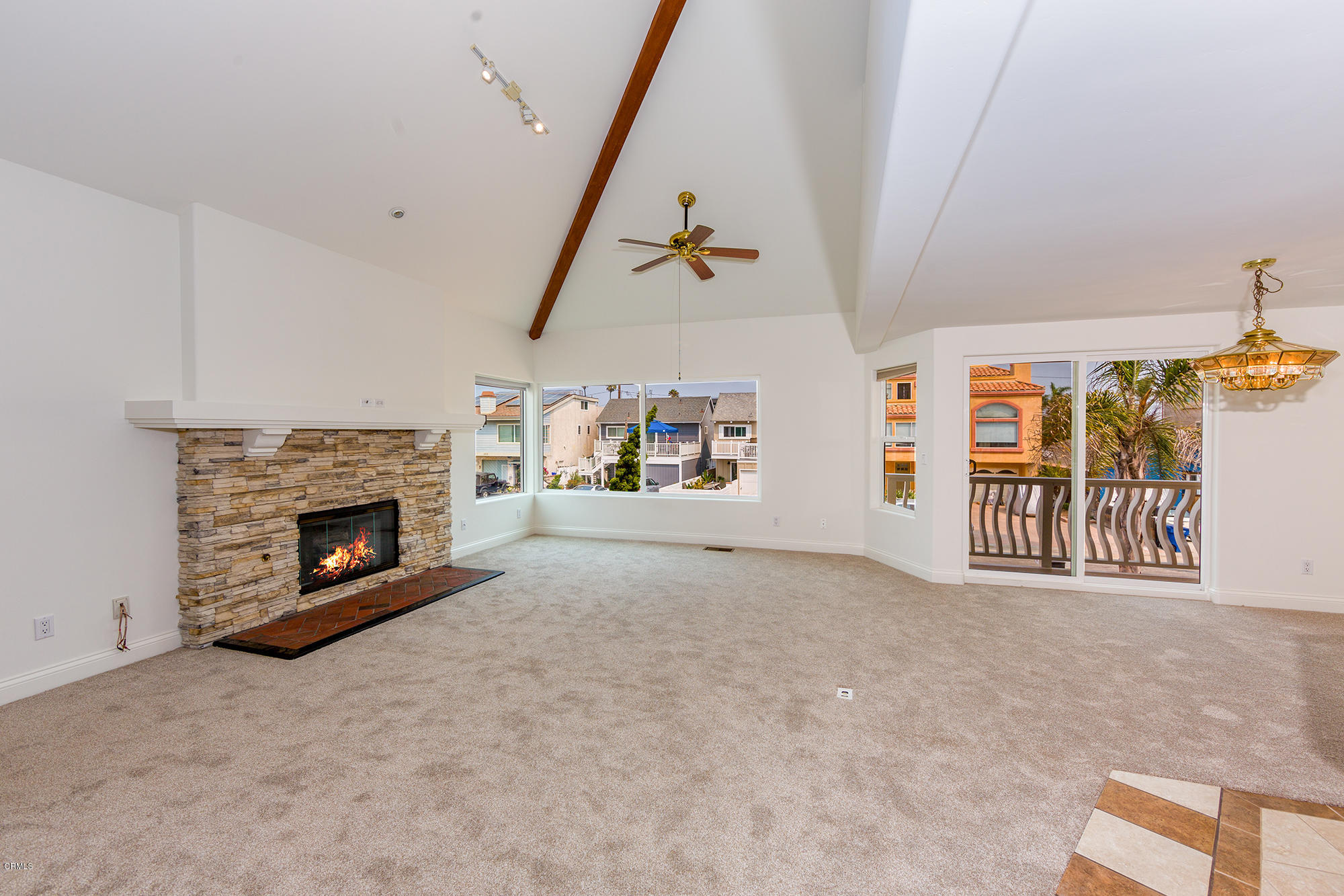 280 Hollywood Boulevard Oxnard, CA 93035 - Photo 4 of 36 249