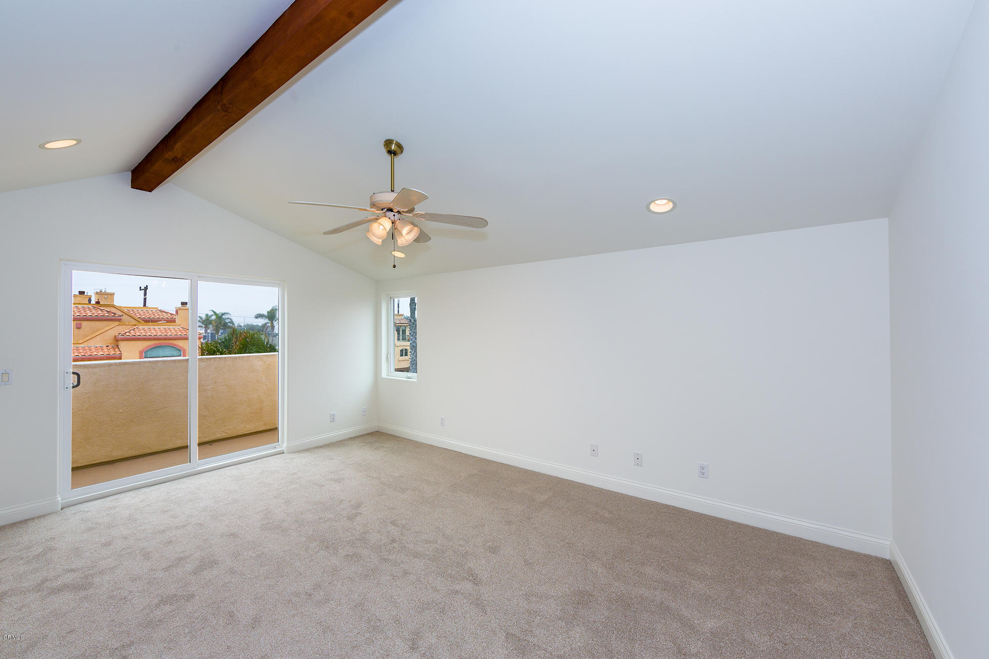 280 Hollywood Boulevard Oxnard, CA 93035 - Photo 10 of 36 261