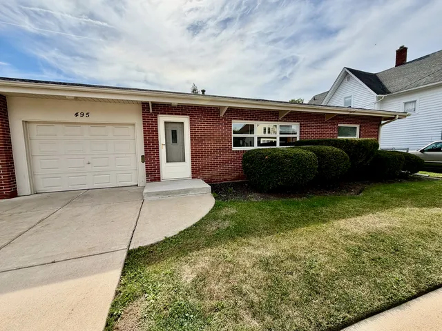 $2,045 | 495 Franklin Boulevard, Unit 495, Elgin, IL 60120