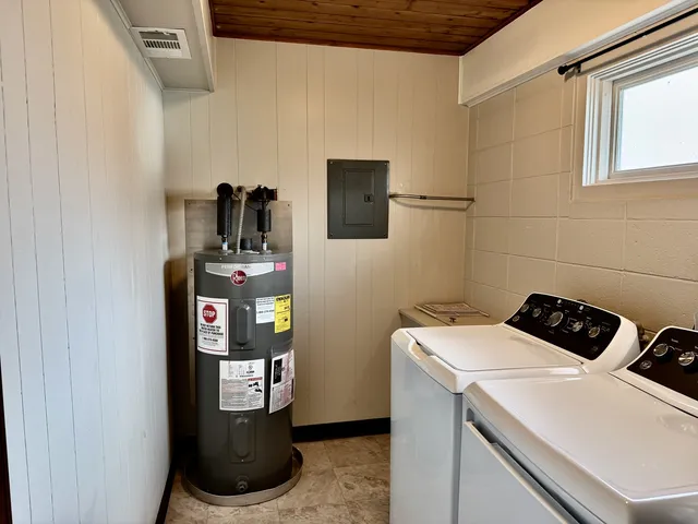 $2,045 | 495 Franklin Boulevard, Unit 495, Elgin, IL 60120