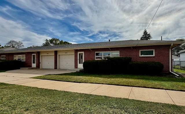 $2,045 | 495 Franklin Boulevard, Unit 495, Elgin, IL 60120