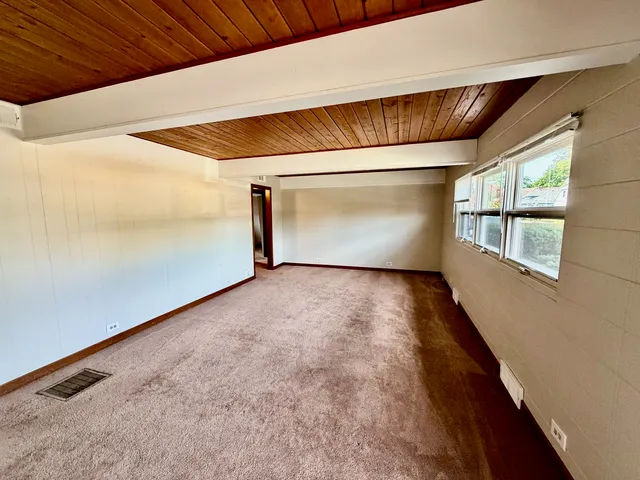 $2,045 | 495 Franklin Boulevard, Unit 495, Elgin, IL 60120