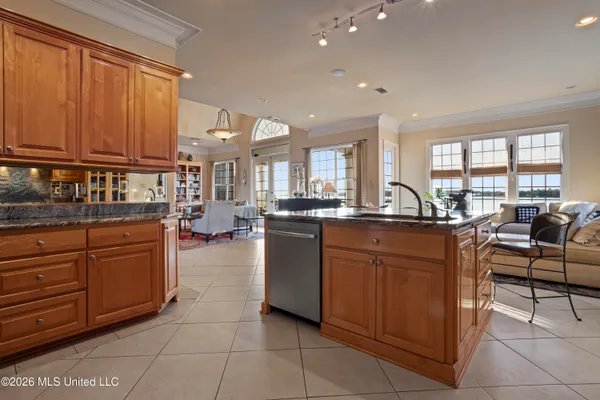 $1,650,000 | 2004 Bayou Laporte Drive, Biloxi, MS 39531