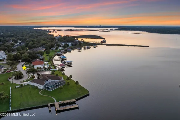 $1,650,000 | 2004 Bayou Laporte Drive, Biloxi, MS 39531