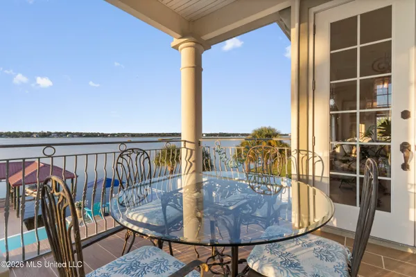 $1,650,000 | 2004 Bayou Laporte Drive, Biloxi, MS 39531