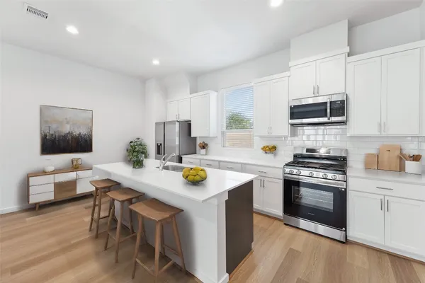 $339,990 | 1013 Erin Street, Unit S, Houston, TX 77009