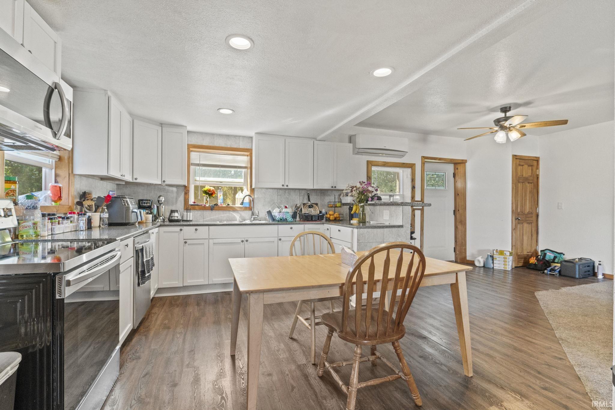 6330 East Division Road Angola, IN 46703 - Photo 12 of 31 Gallery Image 12
