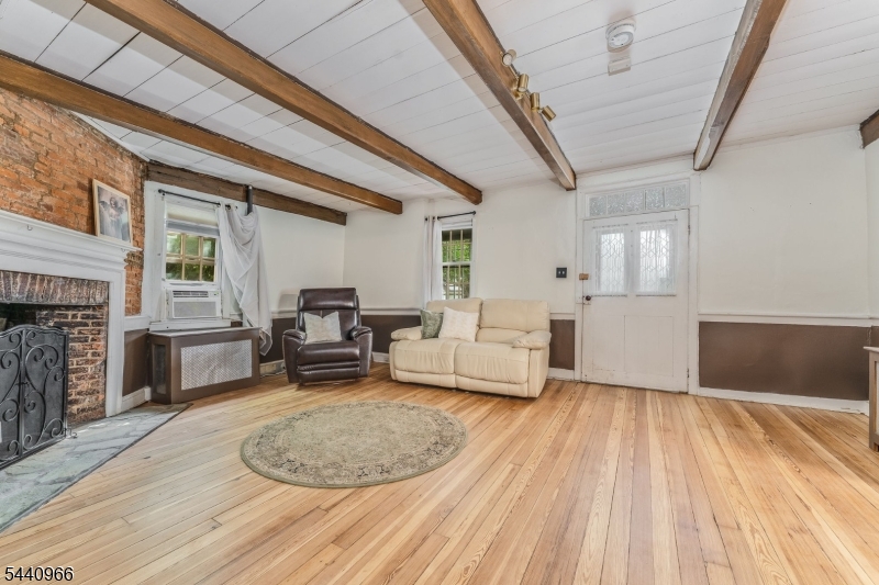 704 Greenbrook Road North Plainfield, NJ 07063 - Photo 4 of 27