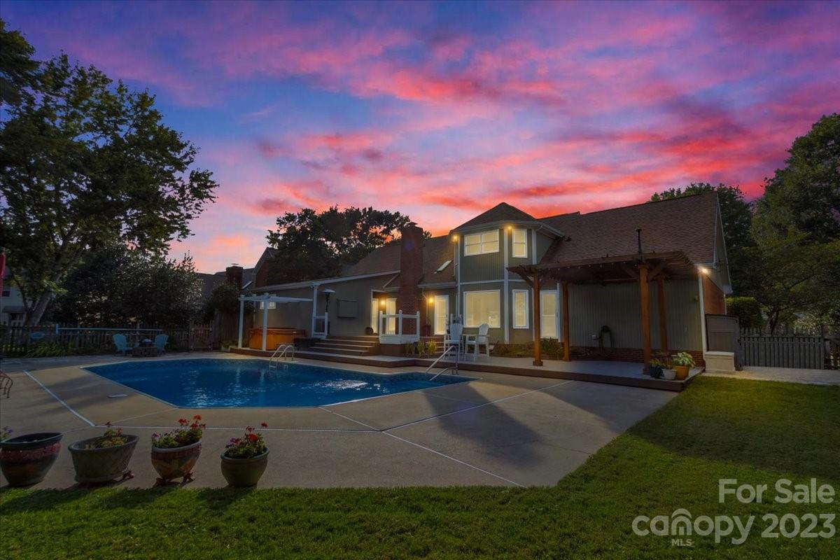 10531 Quail Acres Road Charlotte, NC 28277 - Photo 2 of 48 Gallery Image 2