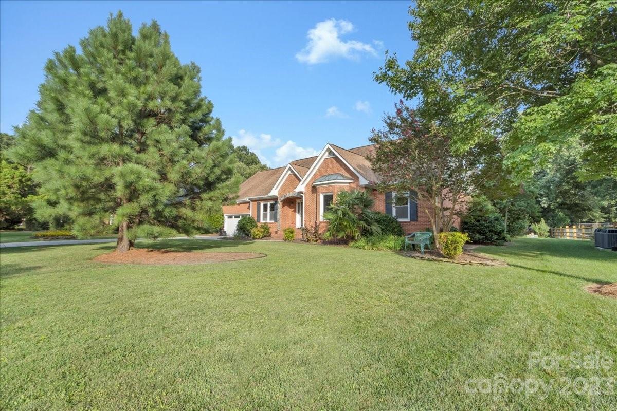 10531 Quail Acres Road Charlotte, NC 28277 - Photo 4 of 48 Gallery Image 4