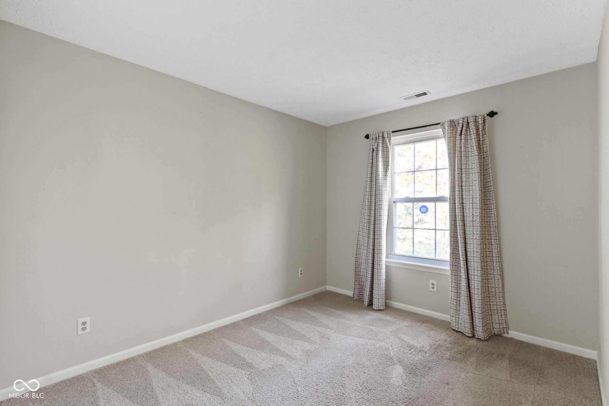 9462 Charter Drive Indianapolis, IN 46250 - Photo 20 of 26