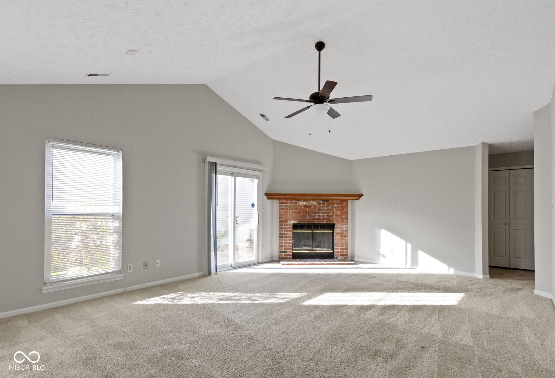 9462 Charter Drive Indianapolis, IN 46250 - Photo 6 of 26